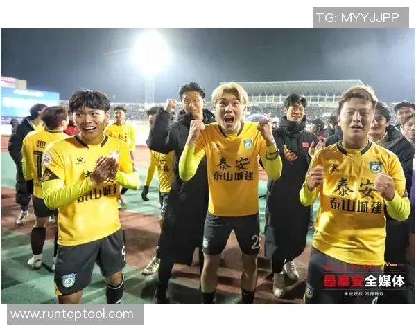 卡扎尔球衣都被踹裂了！卡兰加被红牌罚下(图)