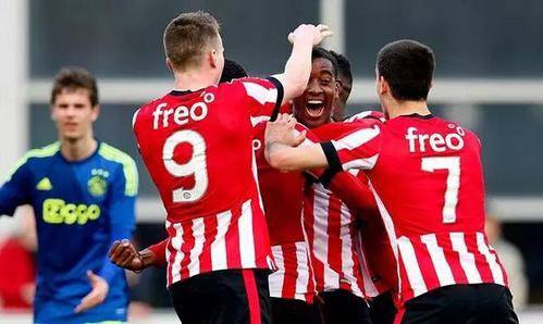 他仍然保持 他仍然保持